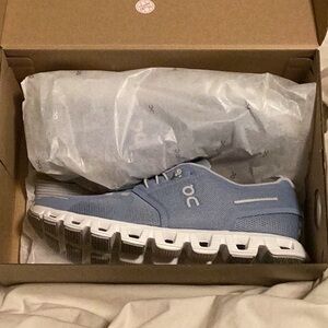 On Cloud Shoes Men’s 9